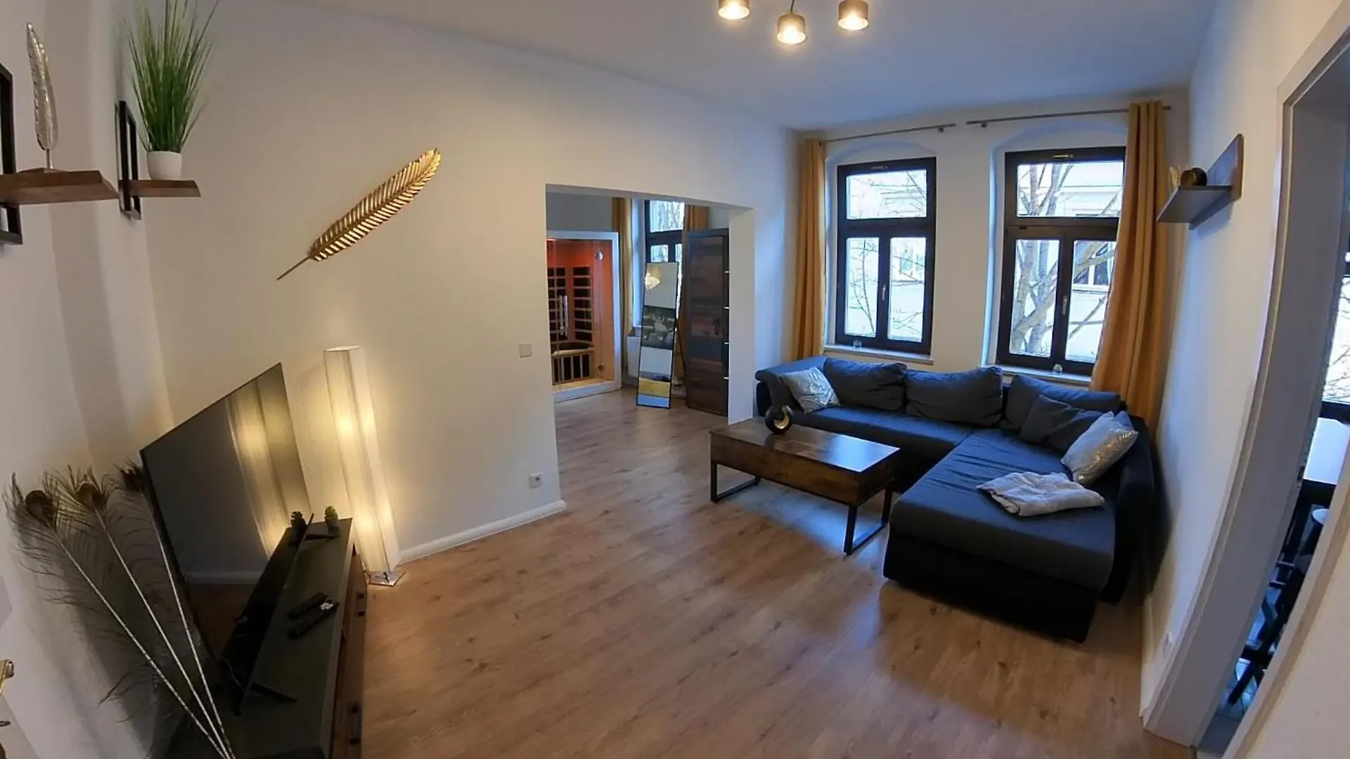 Federtraum Mit Sauna Sehr Gemuetlich, Neu Dresden